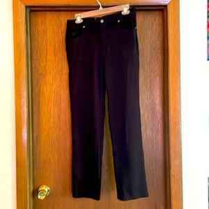 Gloria Vanderbilt Amanda all-around slimming effect black jeans. Size 10